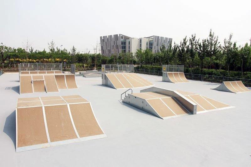 极限滑板公园