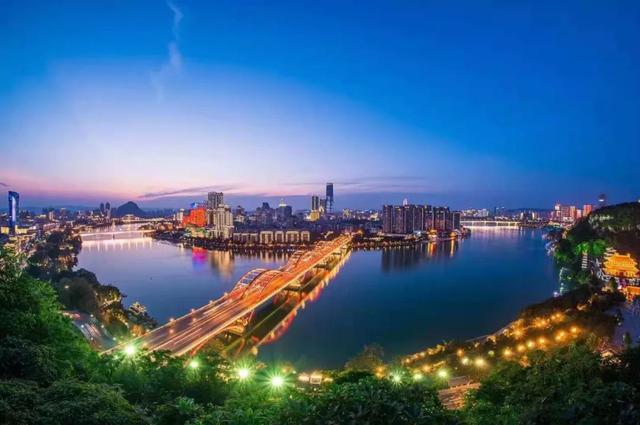 柳州江景印象度假公寓