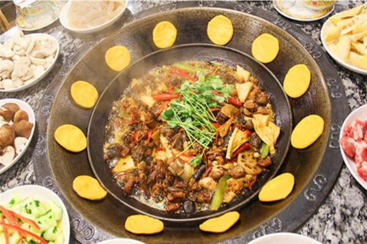 农家柴火鸡大锅饭