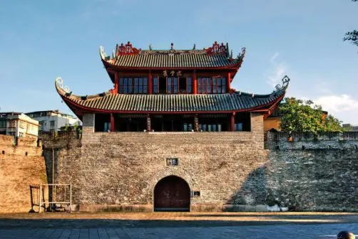 柳州东门城楼历史文化景区