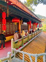 鲤龙潭森林公园