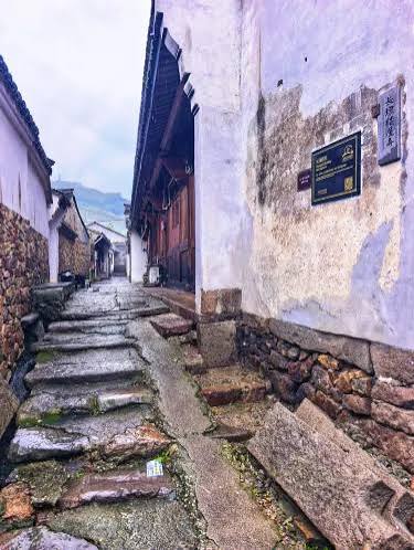千年古村方家河头