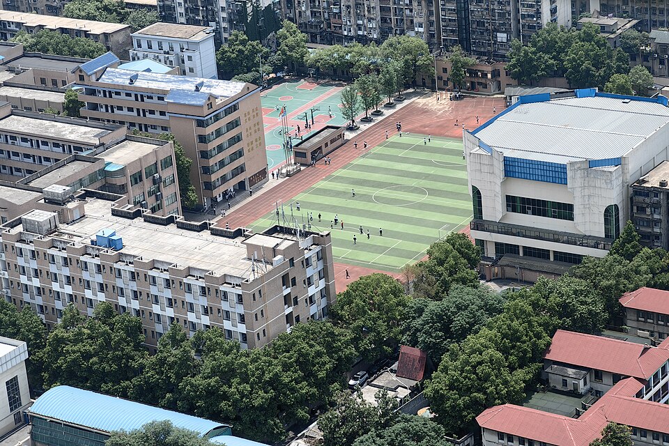 南昌市铁路第一中学