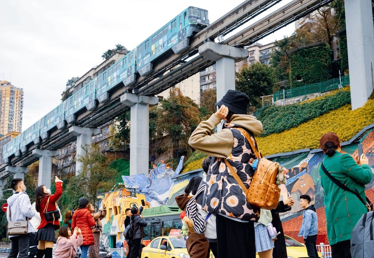 First-Time Chongqing: Hills, Liziba and Hongyadong