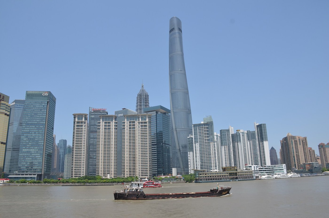 A First Morning on the Bund: Three Viewpoints Without Rushing