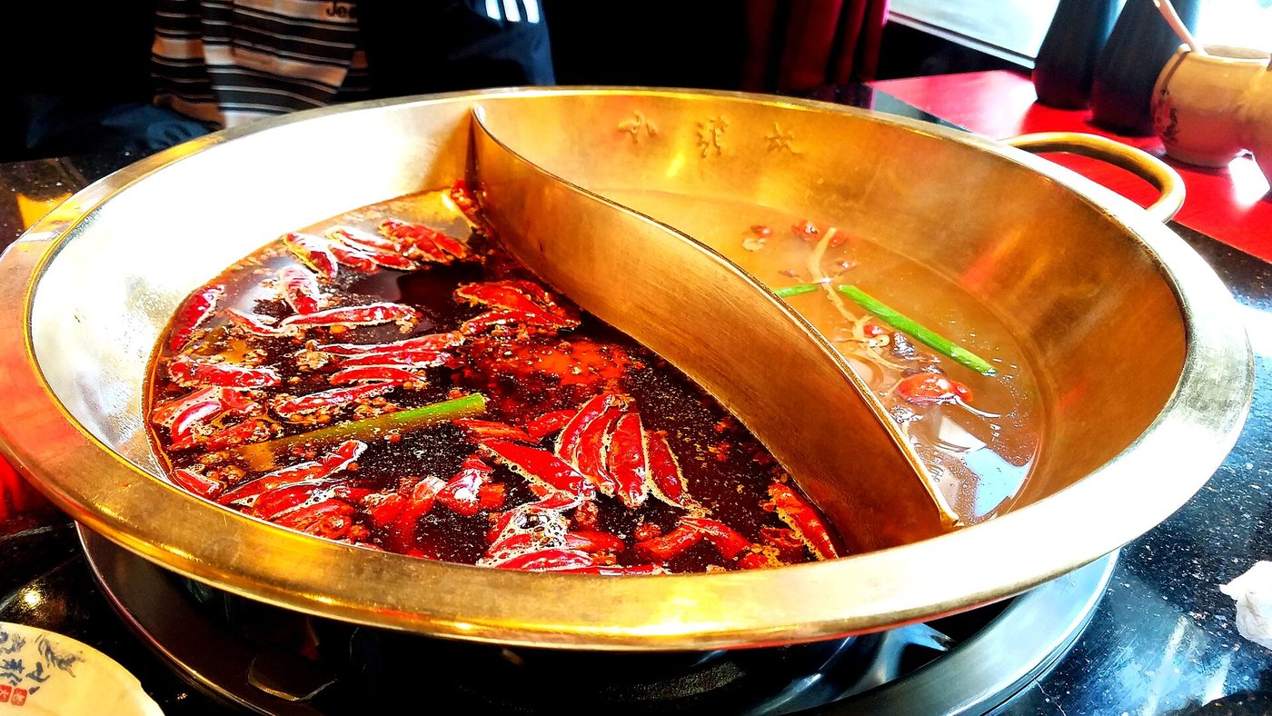 Chongqing Hotpot for First-Timers: Order Without Overdoing It