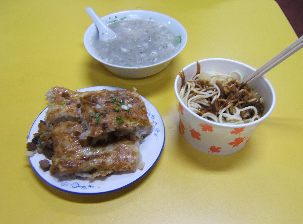 Wuhan Breakfast Guide: Hot Dry Noodles and More