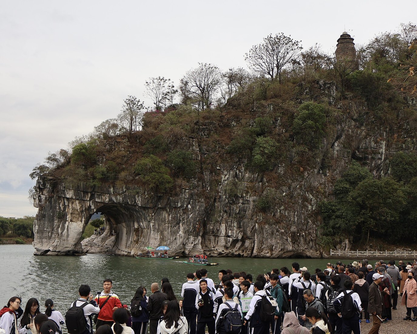 Guilin City Day: Elephant Trunk Hill, Lakes and Night Walk