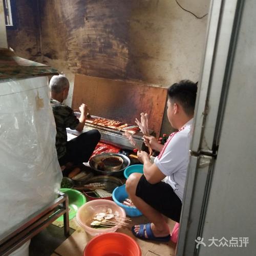 宁波阿公烧烤店