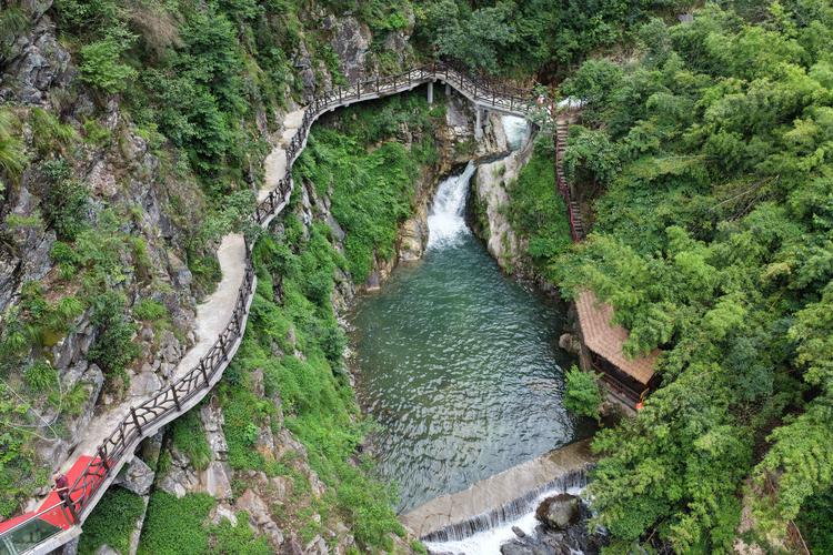 宁波甬城天堂峡谷