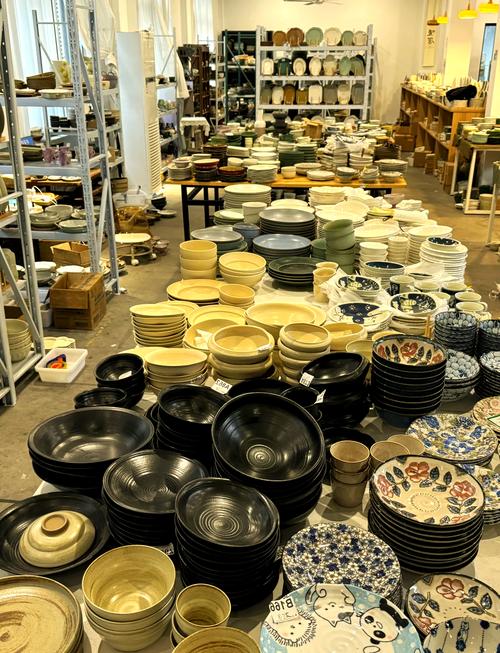 宁波海曙飞收藏品店