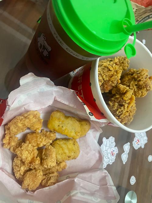 阿姨炸鸡店