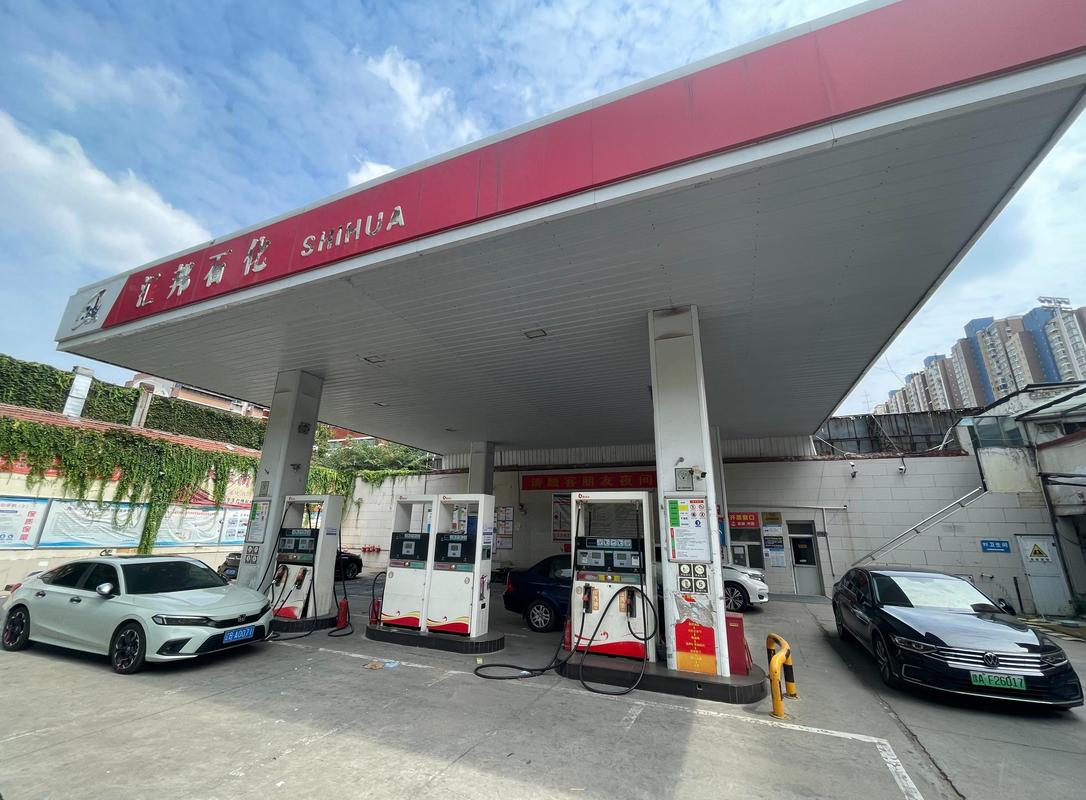 南昌龙加油站