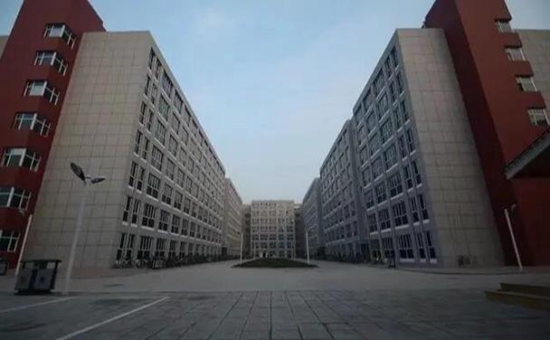 南昌青山科工业大学