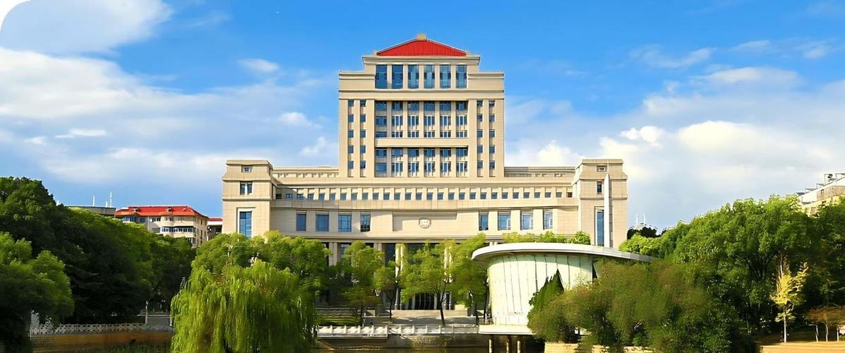 英才财经大学