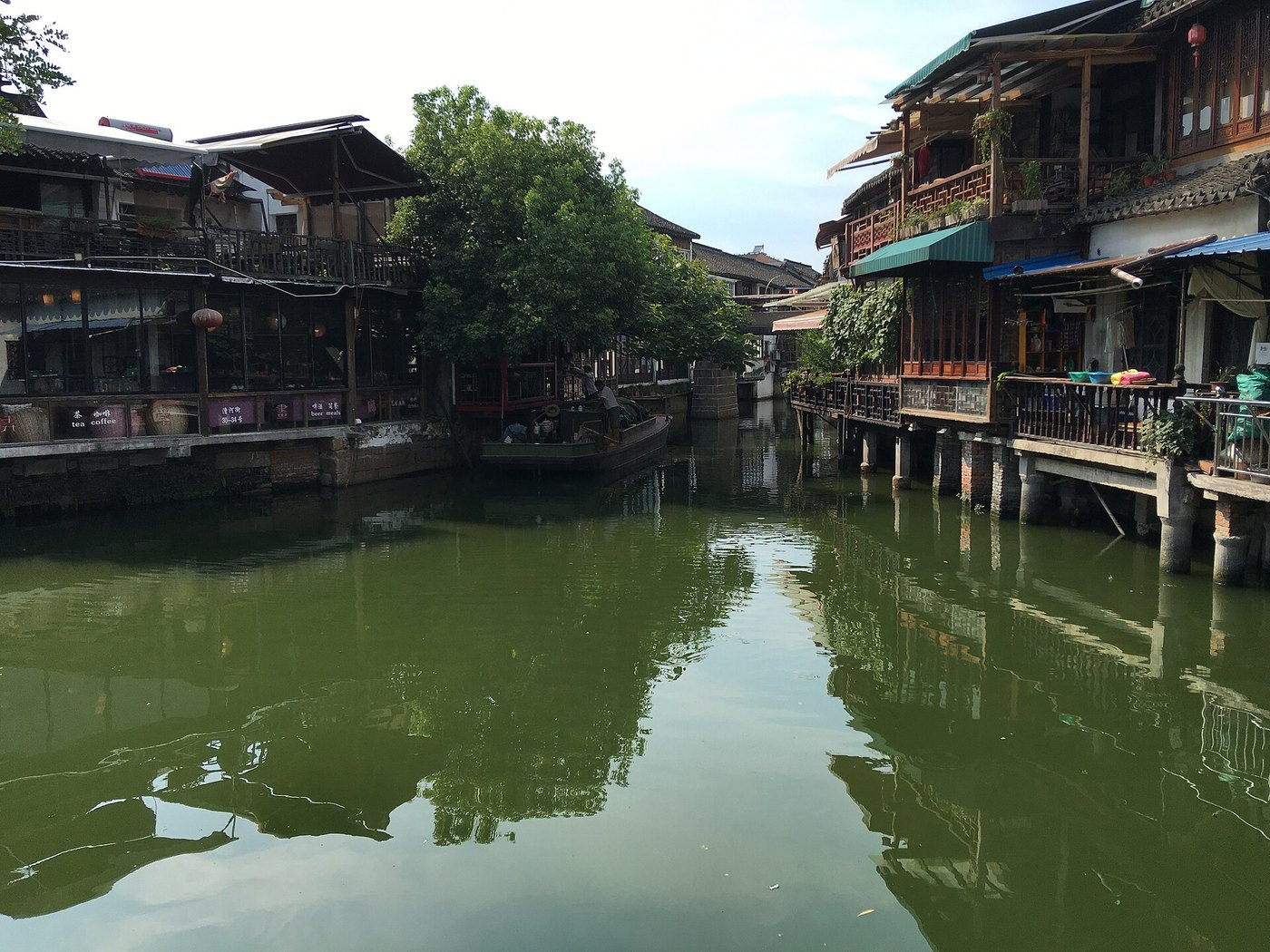 Zhujiajiao old street people