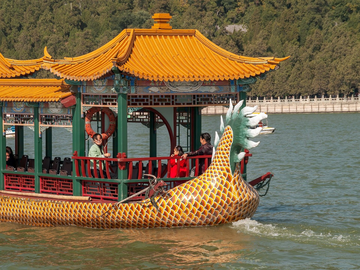 Summer Palace Without the Marathon: Lake, Hill and Exit Plan