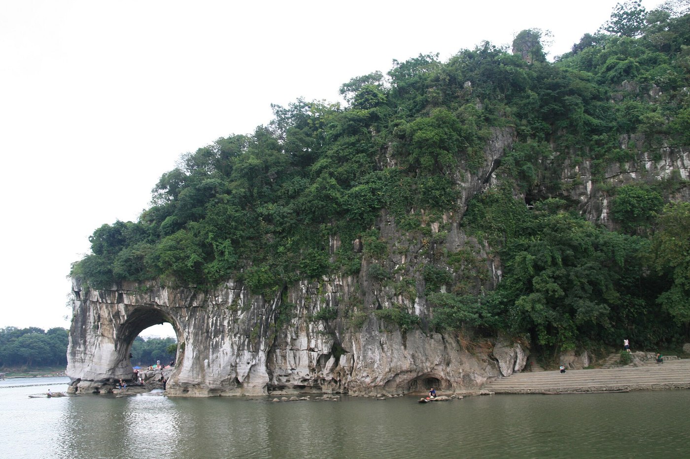 Guilin central lakes rain