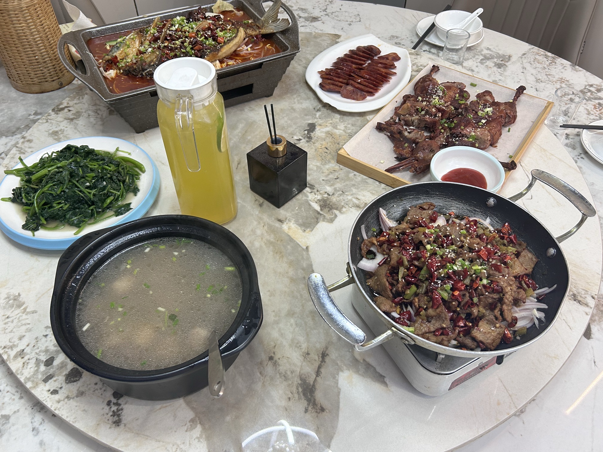 川人川菜时尚餐厅