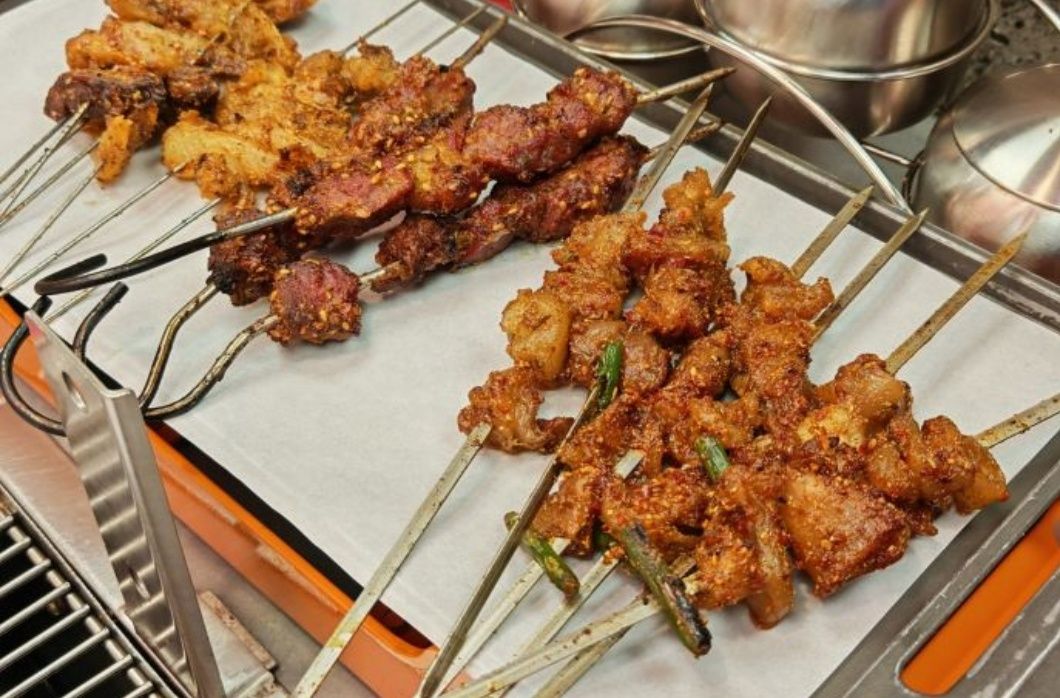伊通鸽子烤羊腿(世光路)