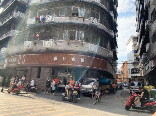 南昌假日宾馆(八一馆地铁站)