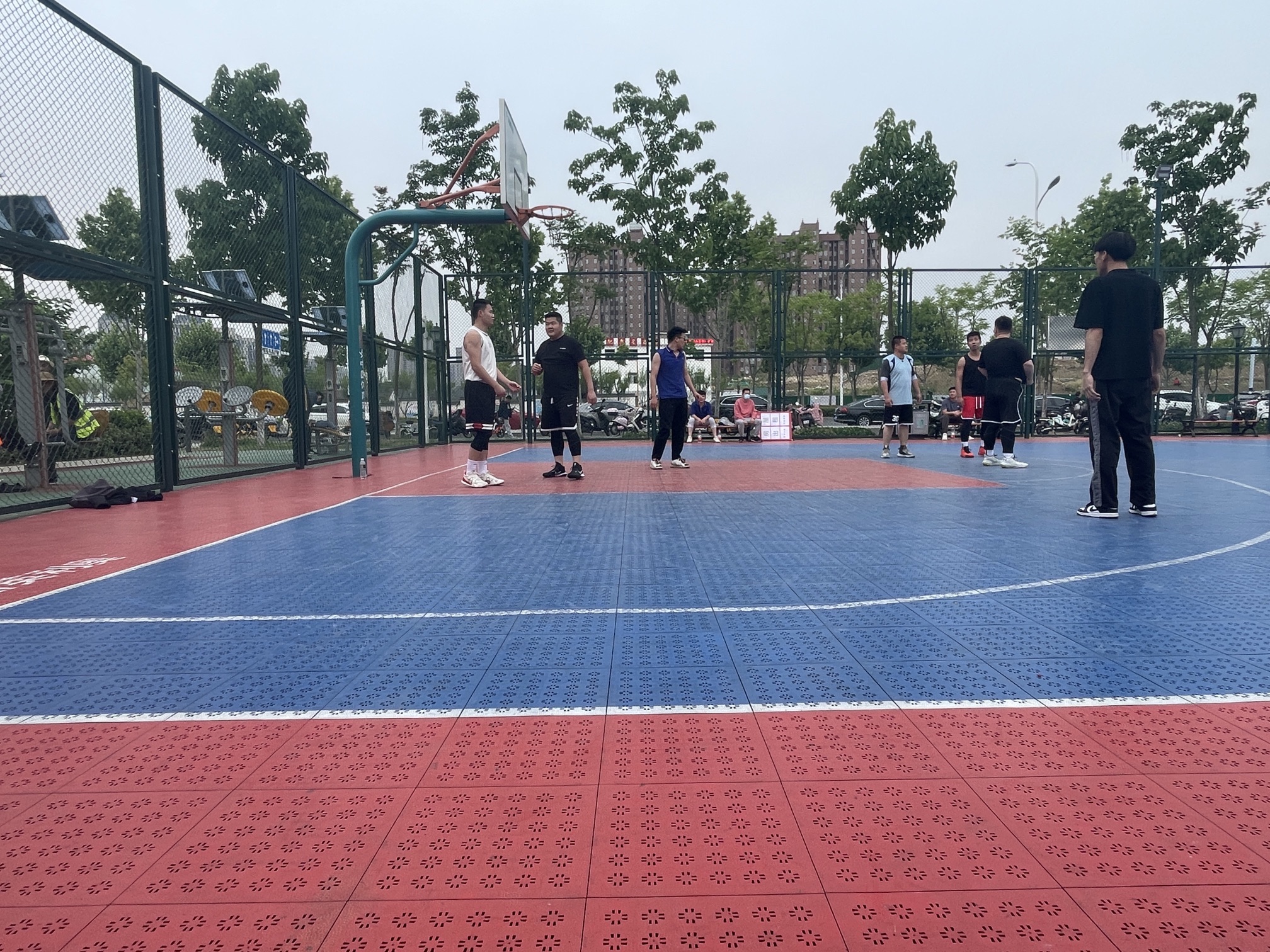 合肥市笼式篮球场
