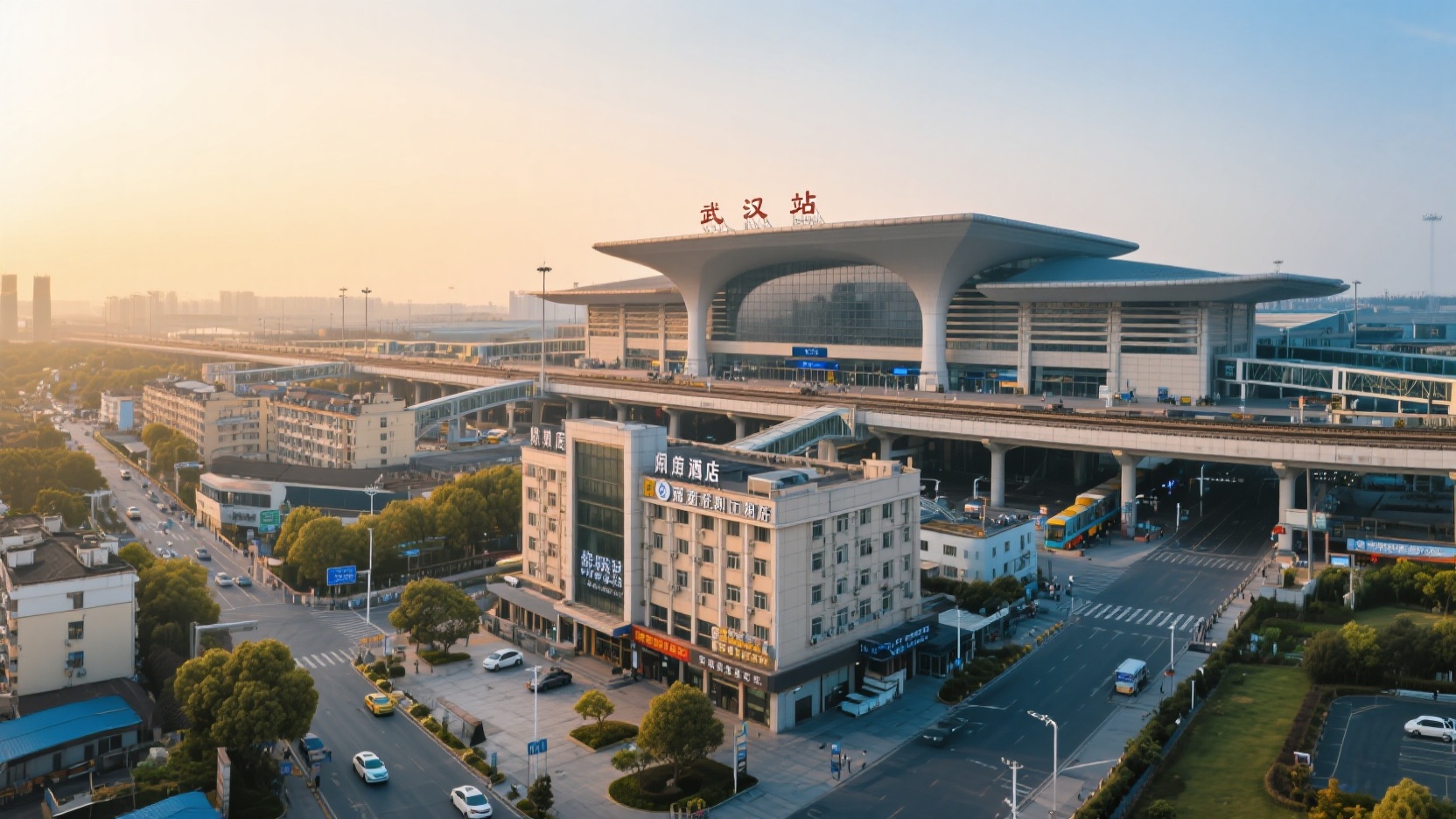 Don't just stay anywhere in Wuhan! A list of cost-effective areas within 2 kilometers of four major transportation hubs (including first and last bus times and tips to avoid pitfalls).